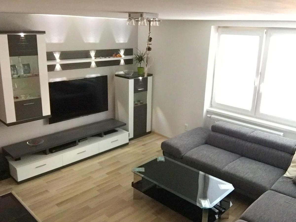 Apartment Centre *